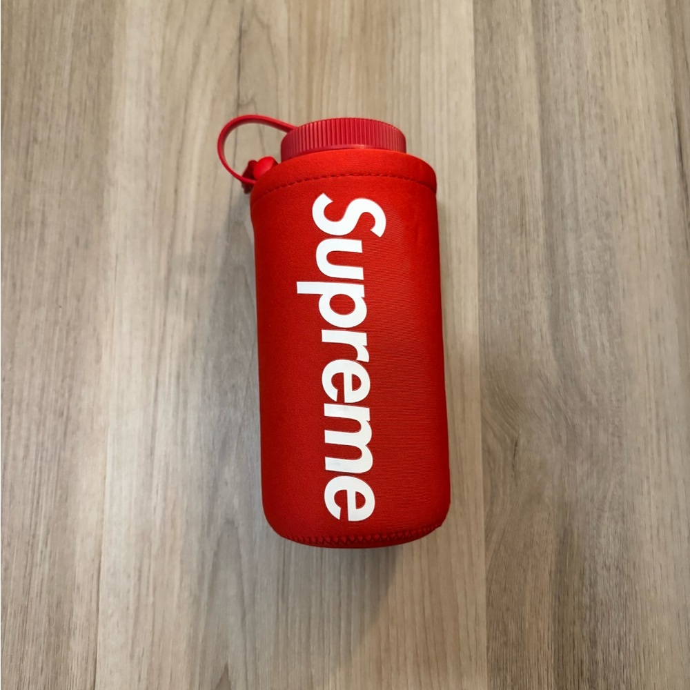 Supreme x Nalgene 32 oz. Bottle BPA Free - Brand New - Picture 4 of 11